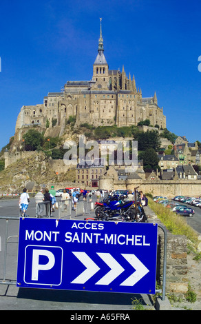 Parking SIGN ET MONT-ST-MICHEL NORMANDIE FRANCE Banque D'Images