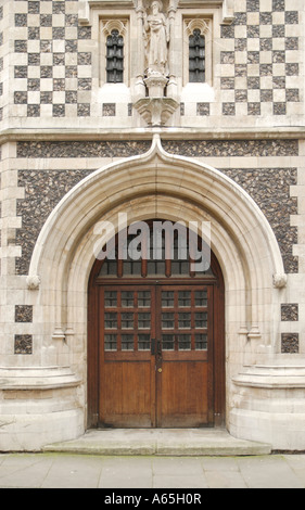 Entrée de l'église de St Bartholomew le Grand en Angleterre Londres West Smithfield Banque D'Images