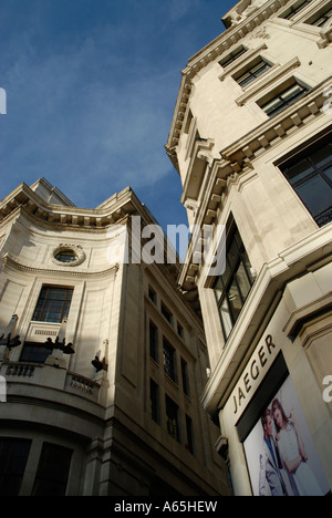 L'architecture de style néo baroque vu du dessous Regent Street London Banque D'Images