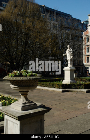 Jardins en carré d'or Soho London England Banque D'Images