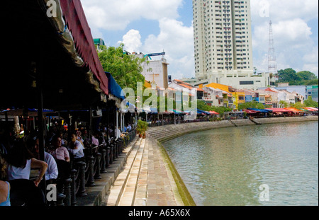 Maisons-Boutiques Restaurants chinois maintenant Boat Quay Singapour Banque D'Images