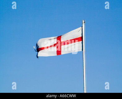 St Georges d'un drapeau dans le vent Banque D'Images