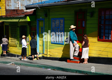 Maisons colorées à San Jose Costa Rica Banque D'Images