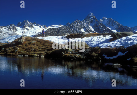 Alpes françaises se reflétant dans le Lac Blanc au-dessus de Chamonix, France Banque D'Images