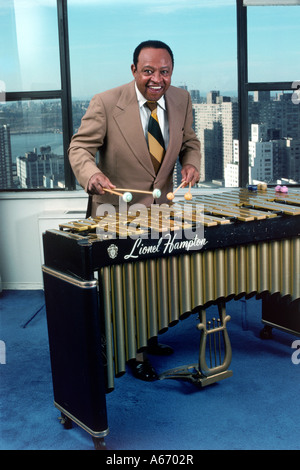 LIONEL HAMPTON, musicien de jazz américain à propos de 1975 Banque D'Images