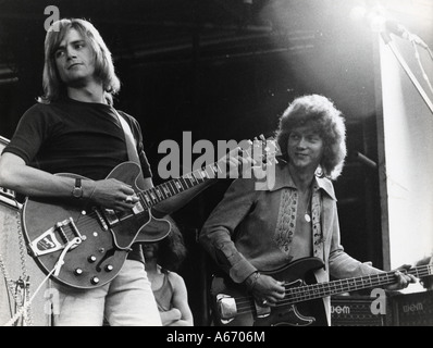 MOODY BLUES UK group avec Justin Hayward et John Lodge à gauche en 1970 Banque D'Images