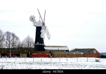 Moulin à vapeur Skidby qui au cours de l'hiver Banque D'Images