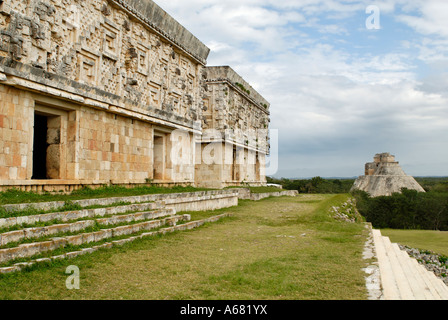 Palacio del Gobernador, palais des gouverneurs, site archéologique maya Uxmal, Yucatan, Mexique Banque D'Images