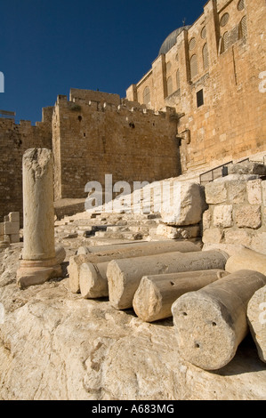 Ruines de l'époque omeyyade au Parc Archéologique de Jérusalem le long du mur sud du Haram al Sharif mosque vieille ville Jérusalem Israël Banque D'Images