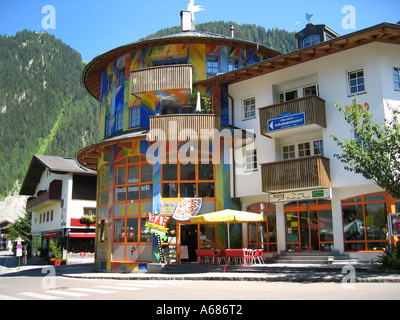 Cafe hotel restaurant Rundum et Trodlkeller Kramerwirt Mayrhofen Zillertal Tyrol Autriche Banque D'Images