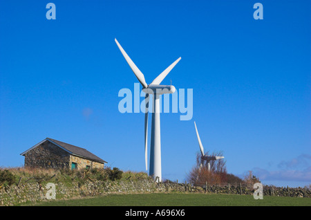 Éoliennes à Trysglwyn wind farm, près de Parys Mountain Anglesey Pays de Galles Banque D'Images