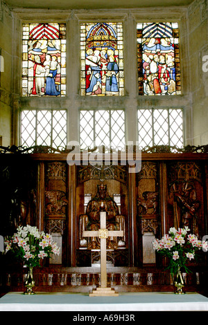UK Angleterre Buckland Worcestershire St Michaels Church fenêtre médiévale et de l'autel Banque D'Images