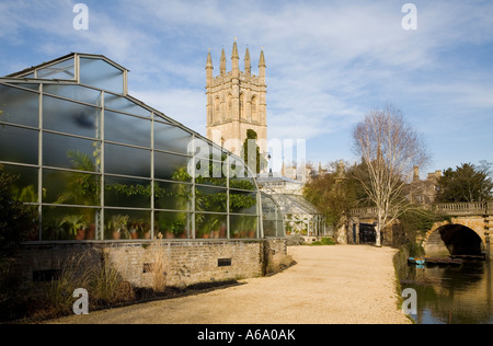 Maison de Verre de University Botanic Garden et Magdalen College, Oxford, Tour de l'Angleterre, Royaume-Uni. Banque D'Images