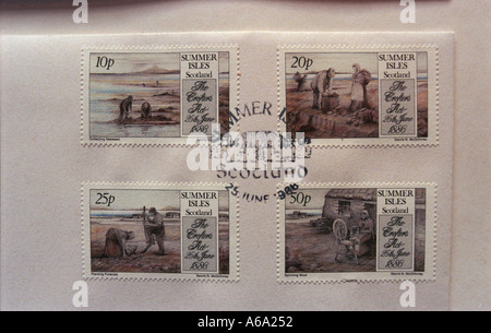 Îles Summer Postal service avec ses propres timbres Wester Ross Scotland UK Voile prend mail à mainland Banque D'Images