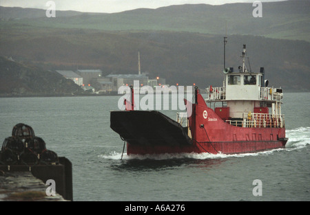 Isle of Jura Ecosse ferry qui navigue entre le Jura et Islay Banque D'Images