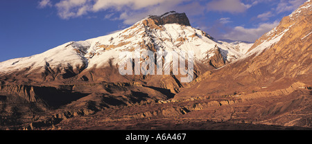 Muktinath Himal et le village de Chhinga ouest Mustang Népal central Banque D'Images