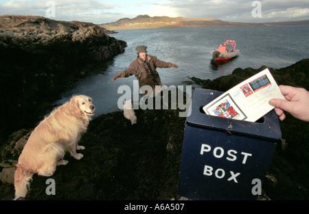 Îles Summer Postal service avec ses propres timbres Wester Ross Scotland UK Voile prend mail à mainland Banque D'Images