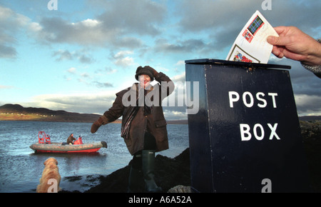 Îles Summer Postal service avec ses propres timbres Wester Ross Scotland UK Voile prend mail à mainland Banque D'Images