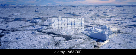 L'antarctique vue panoramique des glaces flottantes dans la mer de Weddell, Antarctique Banque D'Images