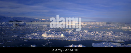 L'antarctique vue panoramique sur terre et du paysage marin en mer de Weddell, Antarctique Banque D'Images