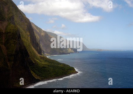 Les plus hautes falaises maritimes dans le monde, la rive nord de Molokai, Hawaï Banque D'Images