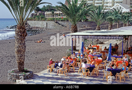 Café de la plage à Playa Taurito près de Mogan, Grande Canarie, Îles Canaries, Espagne, UNION EUROPÉENNE Banque D'Images