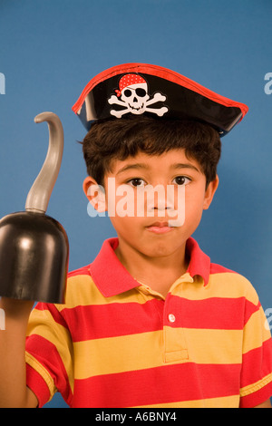 Portrait of Hispanic boy dressed like pirate Banque D'Images