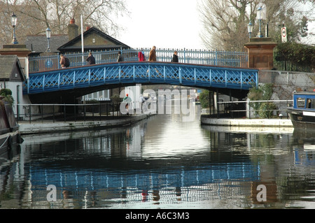 La petite Venise, Pont Bleu, style d'architecture à Londres, W2, Grande-Bretagne, Royaume-Uni, Angleterre, l'Europe, l'UNION EUROPÉENNE Banque D'Images