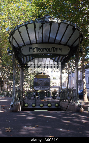 Entrée de métro Abbesses, Montmartre, Paris, France Banque D'Images