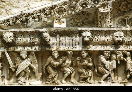 Cathédrale saint-CASTOR - Nîmes - Gard - LANGUEDOC-ROUSSILLON - FRANCE Banque D'Images