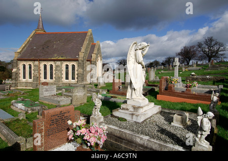 Image brouillé de la chapelle et cimetière Croix Ogwell à Newton Abbot dans le sud du Devon en Angleterre Banque D'Images