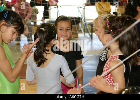 Centre de formation artistique Gymnastique à Curitiba - école pour jeunes filles Banque D'Images