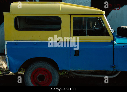 Mobilier peint main Land Rover Port Stanley Falkland atlantique sud Banque D'Images