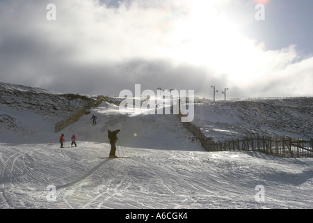 Station de ski Sunnyside; ski run hiver neige, Spittal de Glen Shee, Braemar, parc national de Cairngorms, Aberdeenshire, Écosse. Banque D'Images