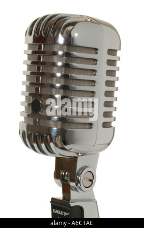 Microphone dynamique classique studio eagle découpe découper fond blanc décrochage knockout Banque D'Images