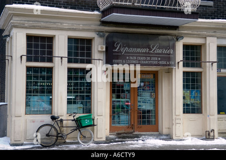 Rue Laurier dépanneur Montréal Québec Canada Banque D'Images