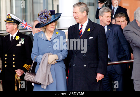 Prince de Galles et la duchesse de Cornwall à l'ouverture de Senedd Assemblée nationale du Pays de Galles Cardiff Bay South Wales UK Banque D'Images