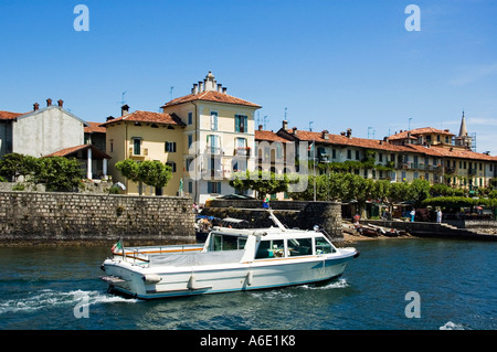 Au bord du lac Lago Maggiore Italie Piemonte Piémont Island Isole Borromee Isola dei Pescatori près de Stresa Banque D'Images