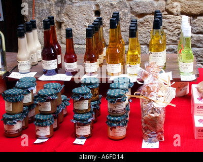 Affichage du marché des produits du terroir Sarlat la Caneda Dordogne Aquitaine France Banque D'Images