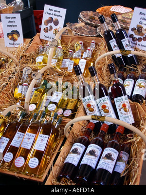 Affichage du marché des produits du terroir Sarlat la Caneda Dordogne Aquitaine France Banque D'Images