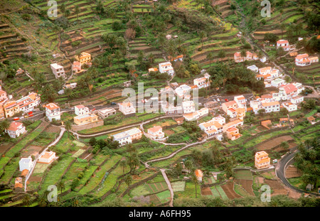 Vue aérienne de terrasses et de maisons de village Valle Gran Rey La Gomera Canaries Banque D'Images