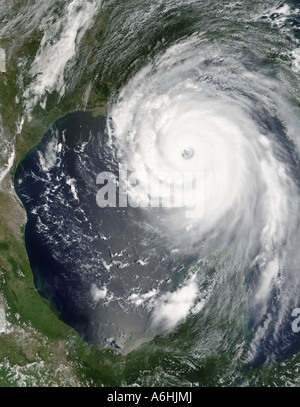 Image satellite de l'ouragan Katrina, près de la côte du golfe du Mexique le 29 août 2005 Banque D'Images