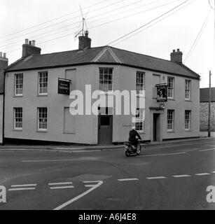 Kings Head pub Rue Church Chard Somerset en Angleterre en 1975 avant 6x6 no 0284 Banque D'Images