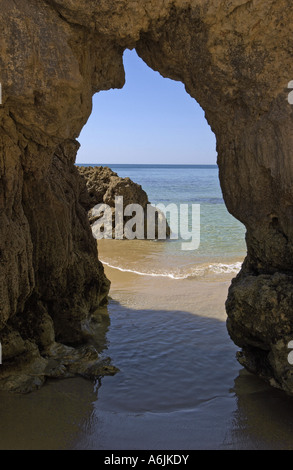 Le Portugal l'Algarve, Praia da Rocha, rock formations on beach Banque D'Images