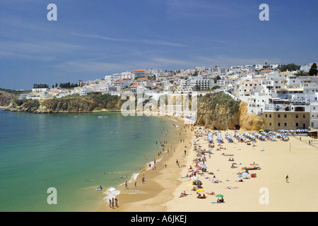 Portugal Algarve Albufeira ville et de la plage des pêcheurs Banque D'Images