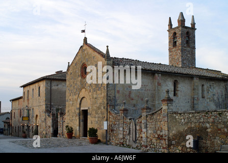 La Cathédrale de Monteriggioni Banque D'Images