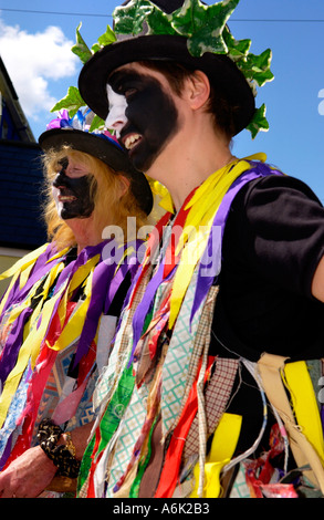 Des danseurs en costume lors de l'assemblée annuelle du Festival Danse à Llanwrtyd Wells Powys Pays de Galles UK Banque D'Images