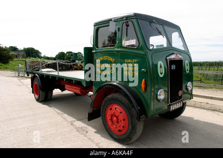 Camion à plateau Albion Vintage en livrée de Penistone vinaigre de malt pur Co Banque D'Images