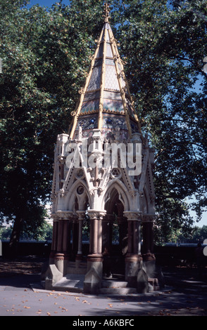 Le Buxton Memorial Fountain Victoria Tower Gardens, Millbank, Westminster, London England UK Banque D'Images