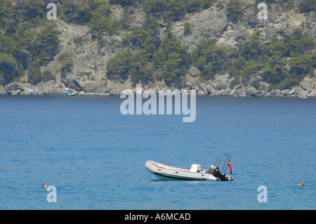 Voile sur la mer en Turquie près de oludeniz Banque D'Images